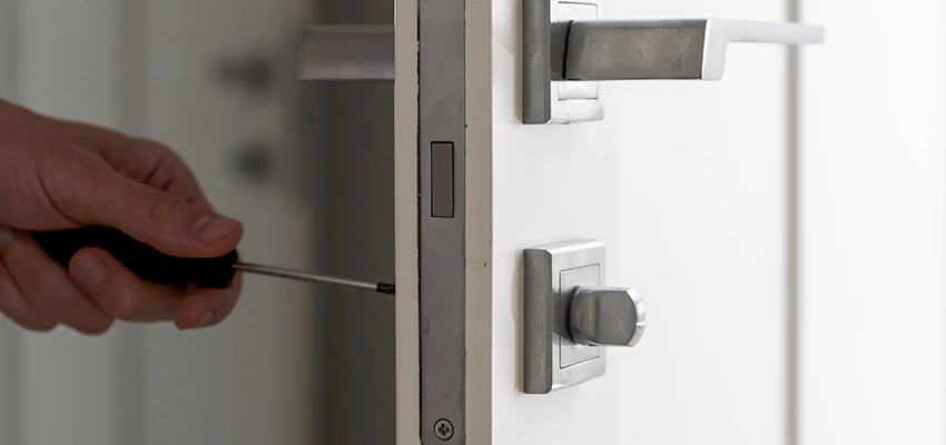 Key Programming Locksmith Open Now in Eucalyptus Hills, California